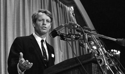 Governo Trump divulga milhares de registros sobre assassinato de RFK em 68