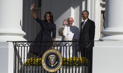 "Raro líder": Barack e Michelle Obama fazem homenagem ao papa Francisco