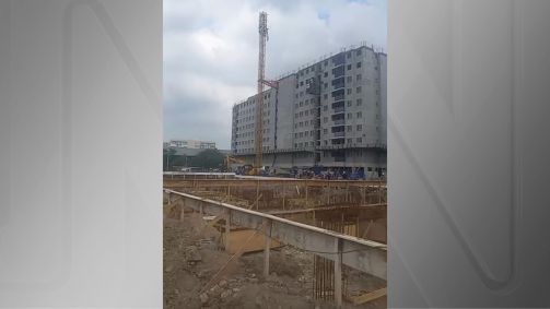 Guindaste que caiu em obra na região central de São Paulo; homem morreu