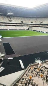 Instalação do gramado sinético na Arena MRV