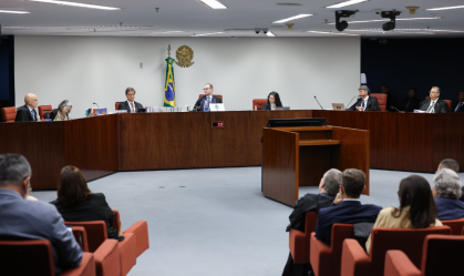 OAB pedirá que STF reveja proibição de celular em sessão de plano de golpe
