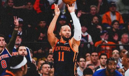 Jalen Brunson durante derrota dos Knicks contra os Pistons no jogo 2 da primeira rodada dos playoffs