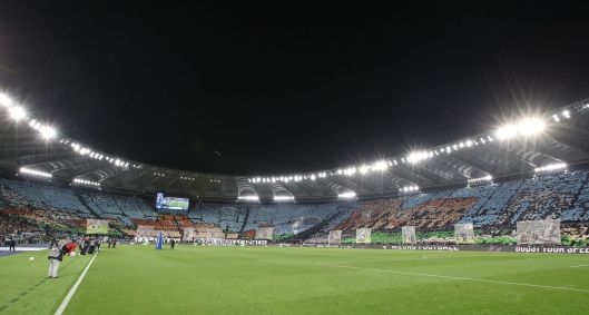 Jogo entre Lazio e Roma termina em violência