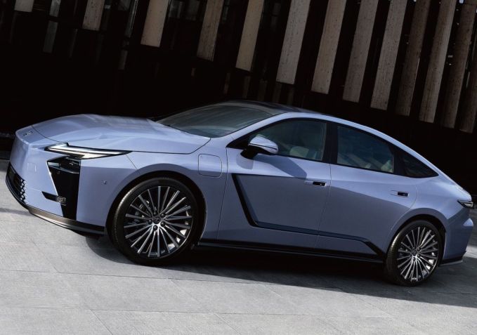 O Lexus ES apresenta o novo conceito de design • Divulgação