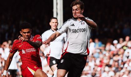 Líder da Premier League, Liverpool sofre virada e perde para o Fulham