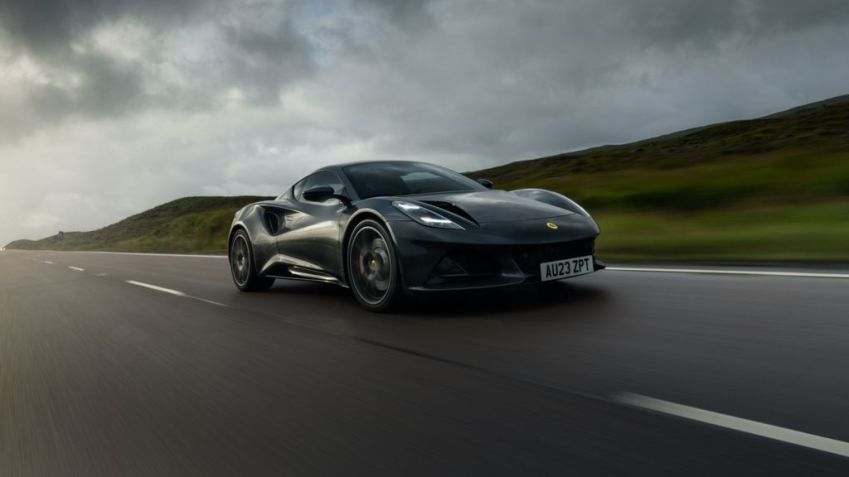 Lotus Emira: um dos esportivos mais bem avaliados da atualidade • Lotus / Divulgação