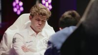 Xadrez: Magnus Carlsen conquista única vitória em quartas de torneio