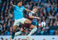 Com gol de brasileiro, Manchester City bate Aston Villa e sobe na tabela