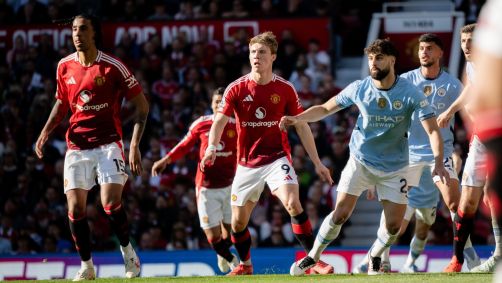 Clássico de Manchester pela 31ª rodada termina 0 a 0 em jogo truncado no Old Trafford
