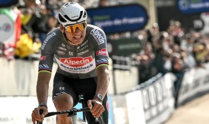 Homem acerta garrafa na cabeça de ciclista e se entrega à polícia; veja