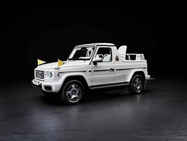Mercedes-Benz G580 Papamóvel de Francisco