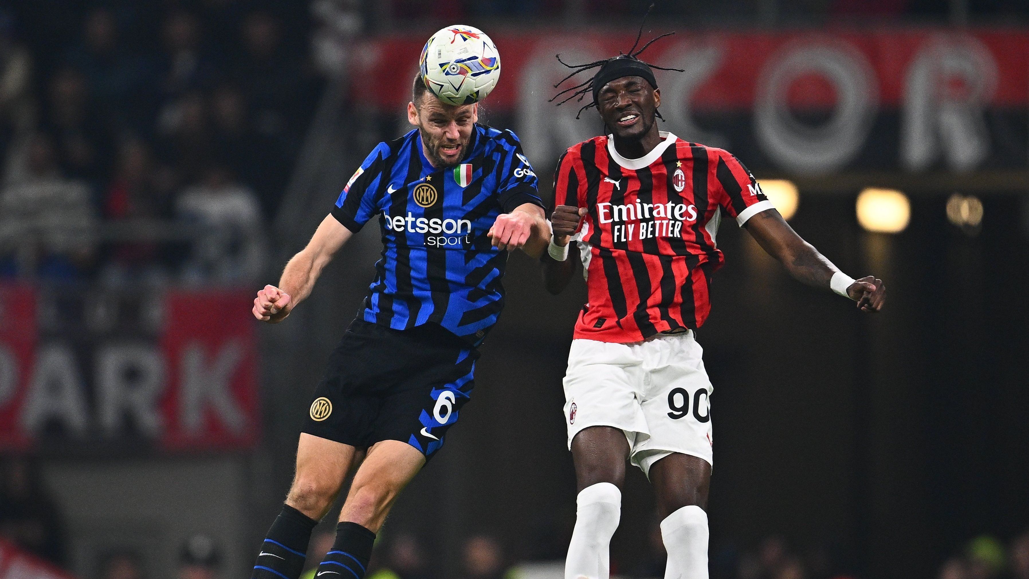 Milan e Inter empatam pela copa da Italia