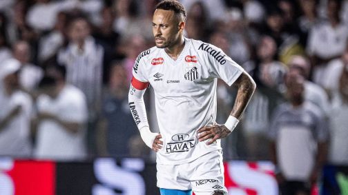 Neymar durante partida entre Santos e Atlético-MG