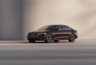 Volvo S90: como é o sedã de luxo que você não pode ter