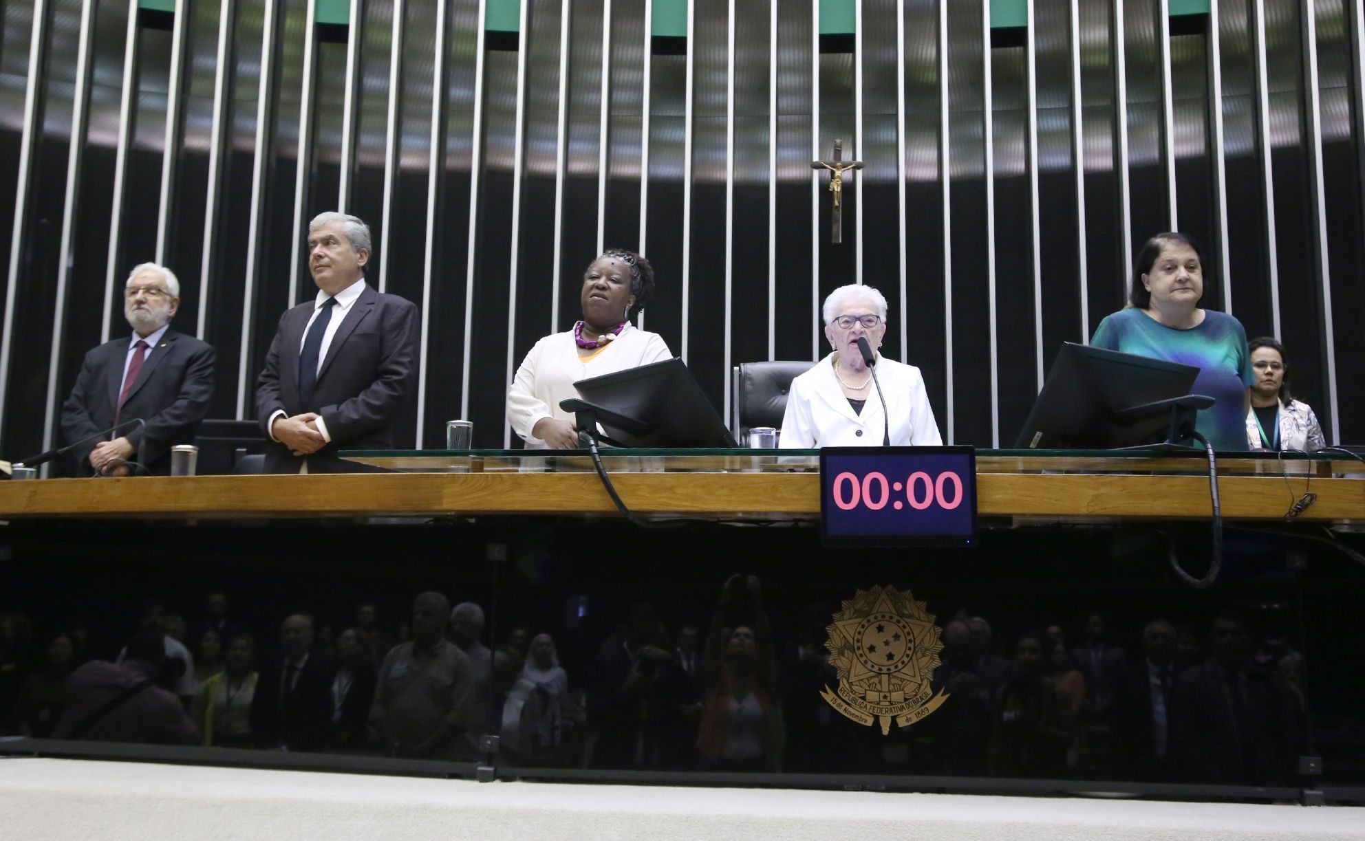 PLENARIO 01-04-25