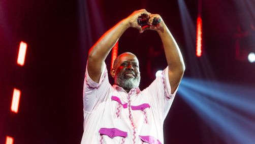Péricles lançou, na quinta-feira (17), a primeira parte do "Pagode do Pericão Ao Vivo em São Paulo