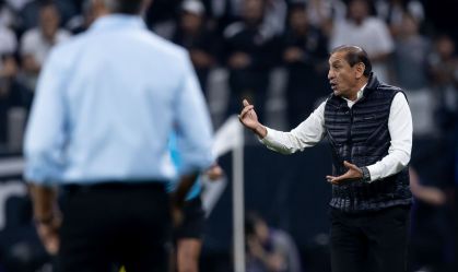 Ramón Díaz corre risco no Corinthians; Dorival surge como opção