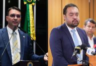 Real Time: Castro e Flávio são favoritos ao Senado pelo RJ em 2026