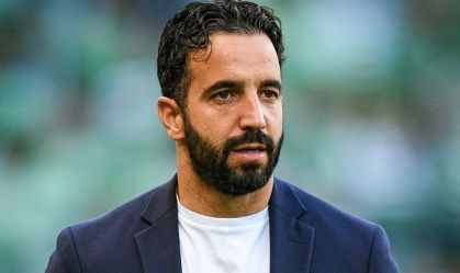 Ruben Amorim descarta saída do Manchester United após derrota para West Ham