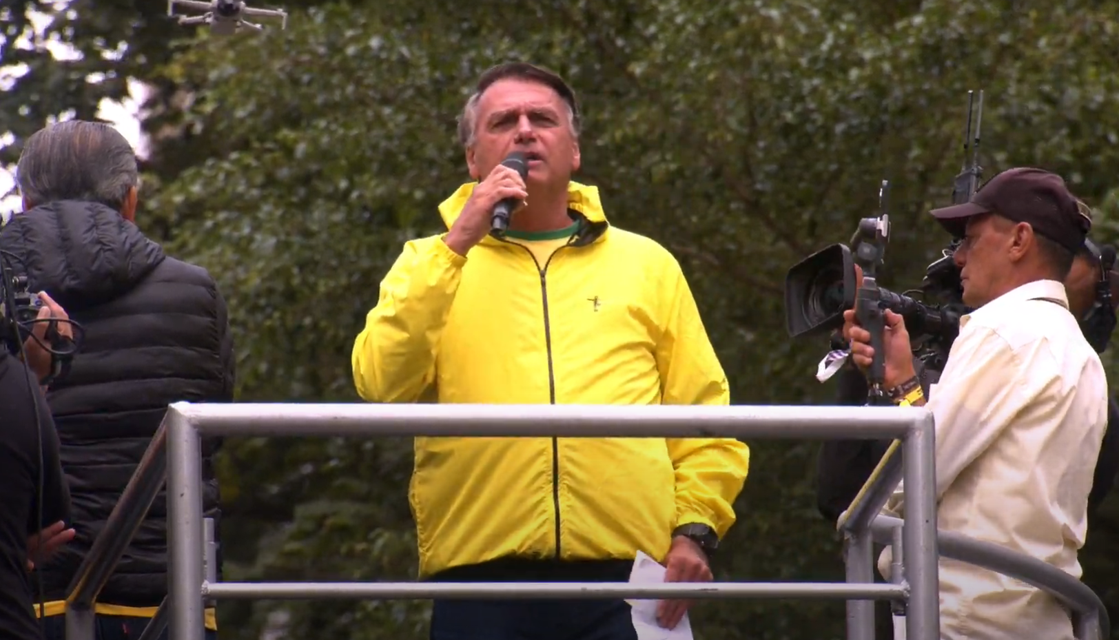 O ex-presidente Jair Bolsonaro (PL) durante ato na avenida Paulista, em São Paulo, em prol da anistia aos condenados no 8 de Janeiro