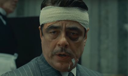 Benicio del Toro no trailre de The Phoenician Scheme