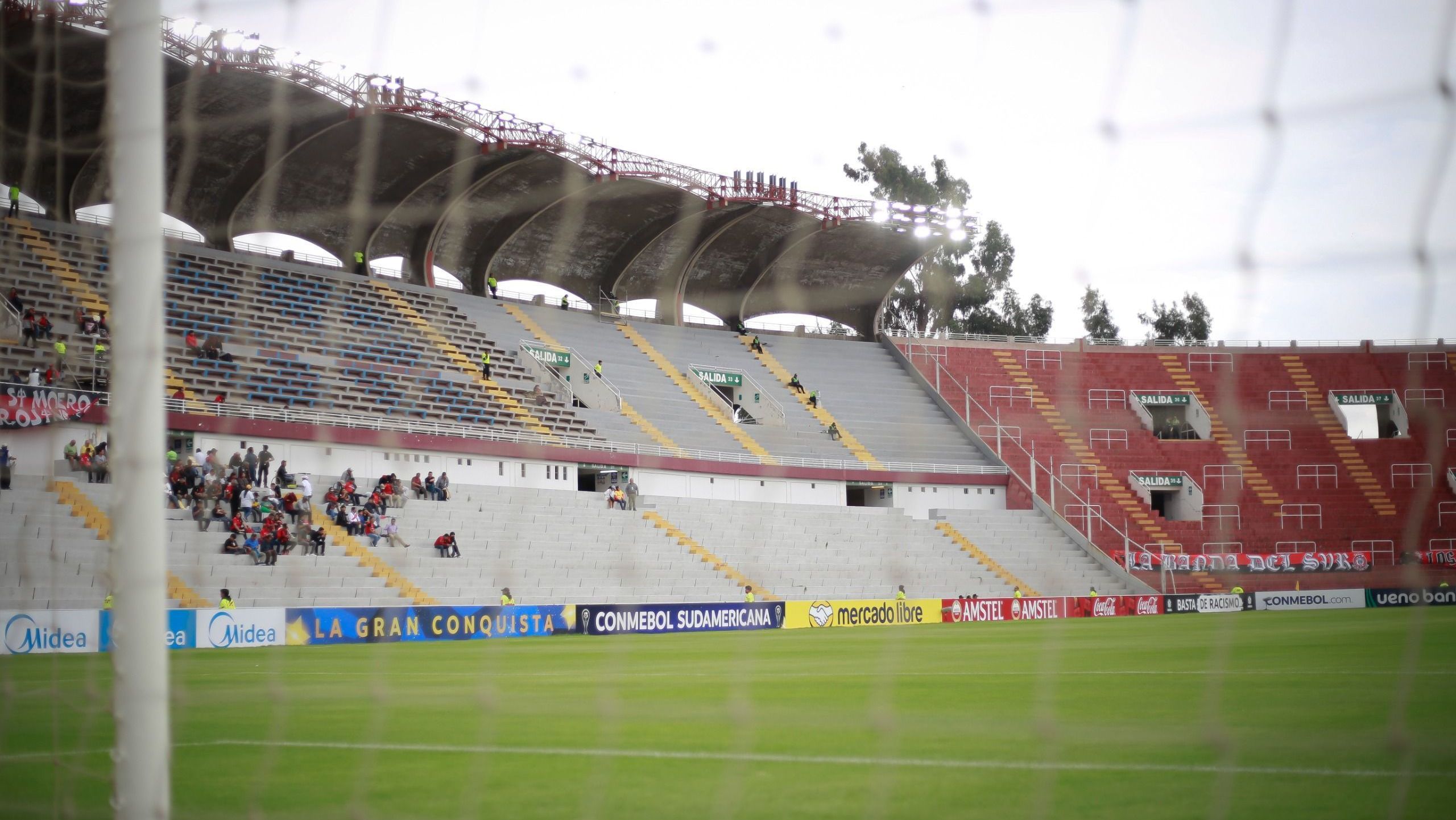 Vasco e Melgar estreiam na Sul-Americana 2025