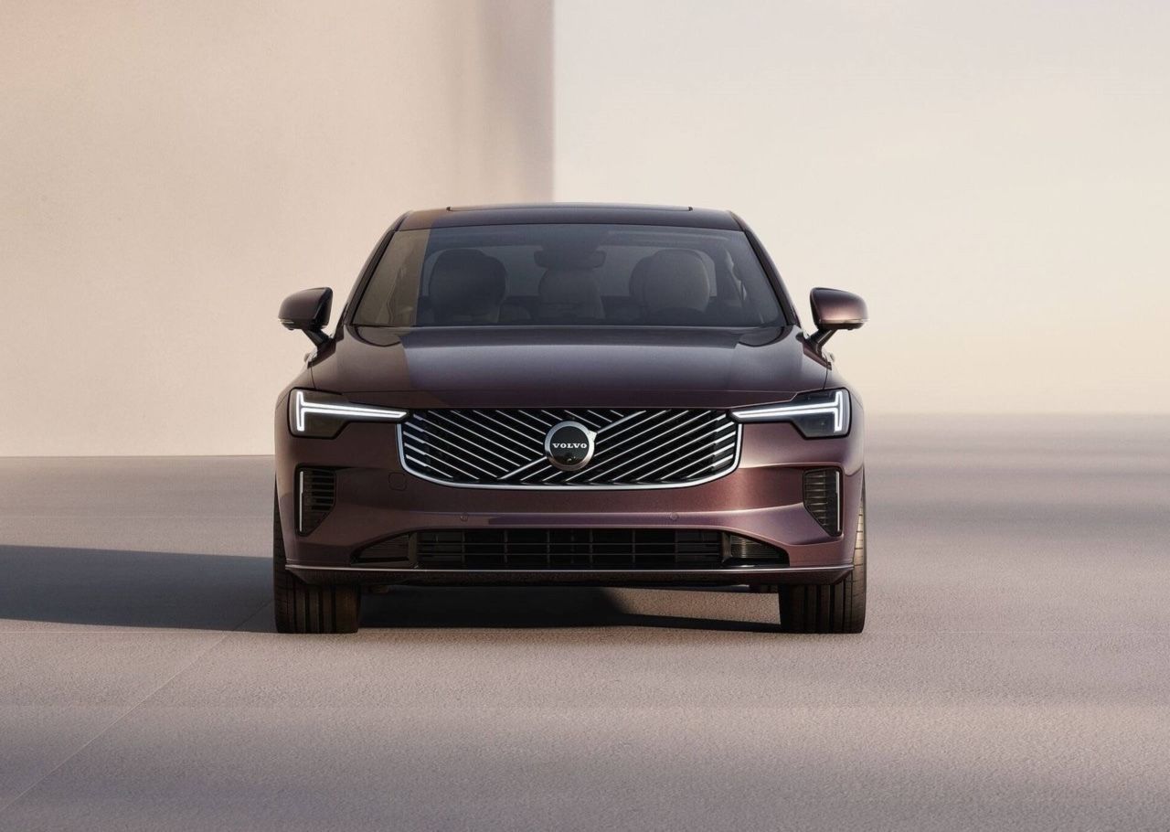 Dianteira tem assinatura tradicional nos faróis • Volvo/Divulgação
