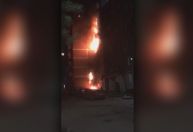 Prédios pegam fogo e idosa morre após ataque ucraniano na Rússia