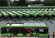 Mercedes entrega 175 ônibus a Prefeitura de SP, mas não recebe pagamento