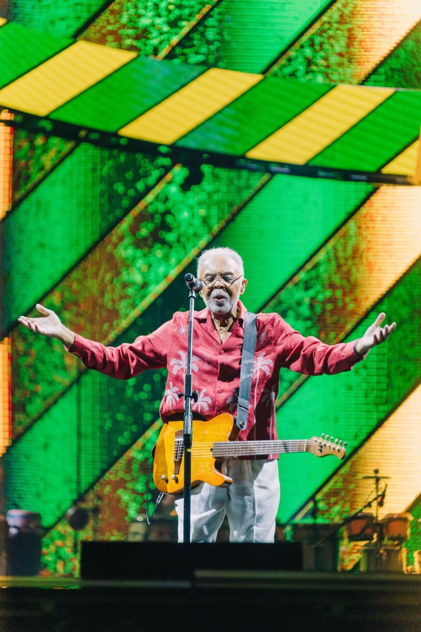 Marca carioca assina figurinos em última turnê de Gilberto Gil • Divulgação