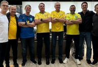 Governadores de sete estados tiram foto com Bolsonaro antes de ato em SP
