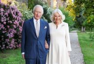 Rei Charles III e rainha Camilla celebram 20 anos de casados