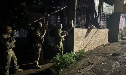 PM do Rio realiza operação contra o tráfico no Complexo da Maré