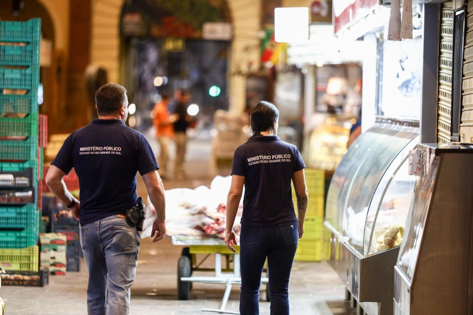 Imagem de destaque do post: Mais de seis toneladas de peixe e carne são apreendidas no Mercado Público
