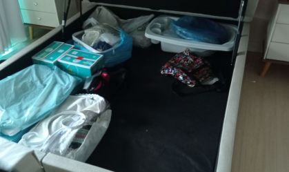 Foragida por matar marido é presa escondida dentro de cama box no Rio