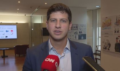 Márcio França tem confiança do PSB para 2026 em SP, diz João Campos