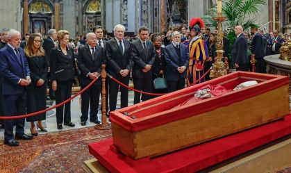 Presidente Luiz Inácio Lula da Silva e demais autoridades comparecem ao velório do papa Francisco na Basílica de São Pedro, no Vaticano