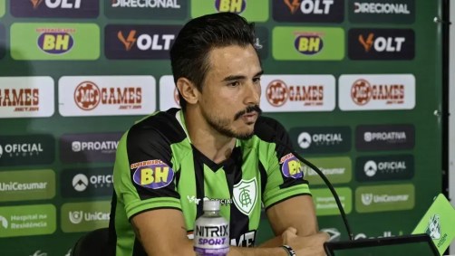 Willian Bigode em apresentação no América