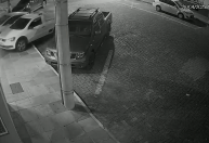Vídeo: Carro desgovernado invade academia no interior do RS
