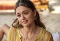 Aimee Lou Wood se emociona com final de "White Lotus": "Muito comovente"