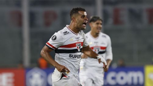 Alisson comemora o gol da vitória do São Paulo sobre o Talleres
