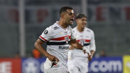 Alisson comemora o gol da vitória do São Paulo sobre o Talleres
