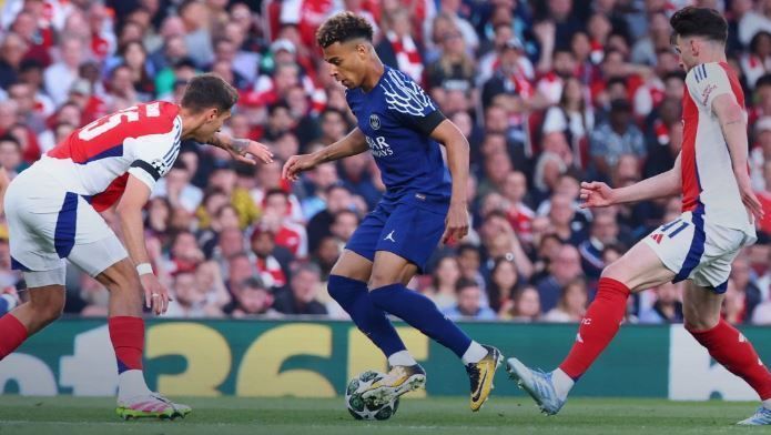 Lance de jogo entre Arsenal e PSG