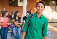 Lidar com adolescentes autistas: 3 práticas que toda escola deveria ter