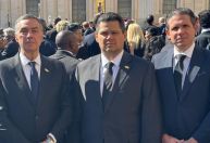 Barroso, Alcolumbre e Motta participam de funeral do papa Francisco