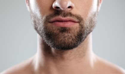 Barba ou bigode? Estudo aponta pelos faciais que mais despertam confiança