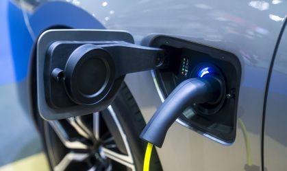 Alcance dos carros elétricos nem sempre corresponde ao anunciado; por quê?