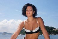 Bella Campos posta passeio de barco e elenco de "Vale Tudo" elogia: "Gata"