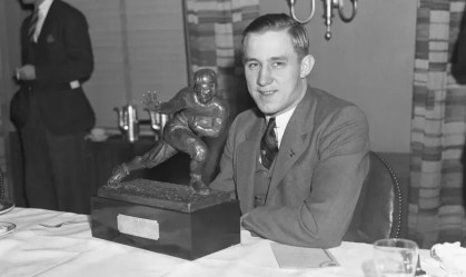 Draft da NFL: primeiro jogador draftado na história nunca atuou; conheça