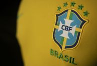 Camisa vermelha da Seleção tem forte rejeição nas redes, aponta pesquisa